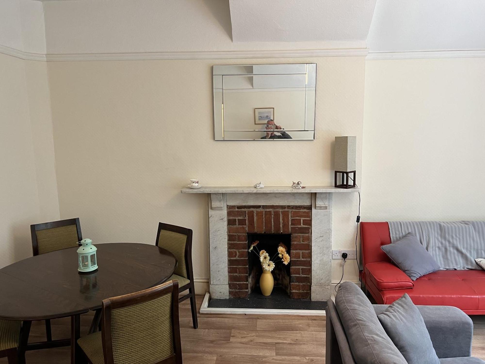 The Talbot And Apartment Iwerne Minster Bagian luar foto