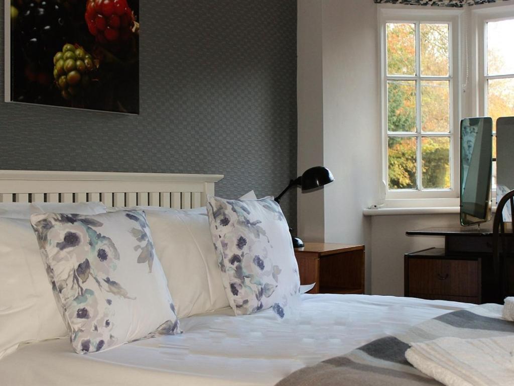 The Talbot And Apartment Iwerne Minster Ruang foto
